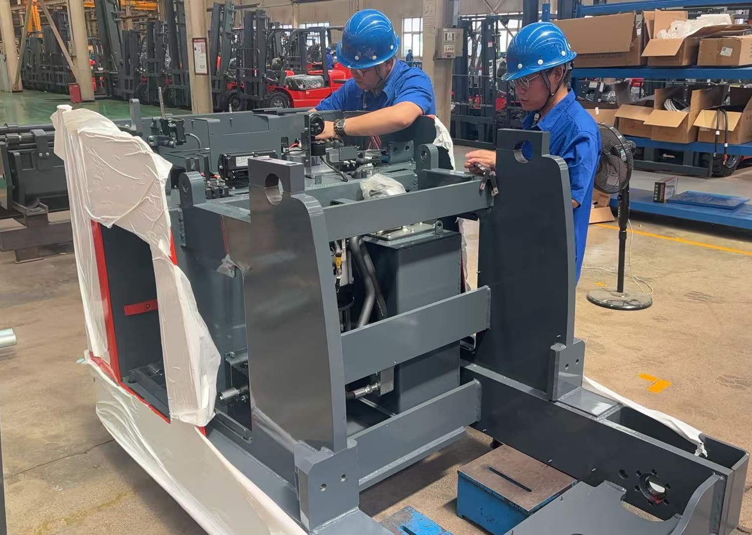 图2 站架式人下行三向车车架焊接、装配指导 左2图.jpg